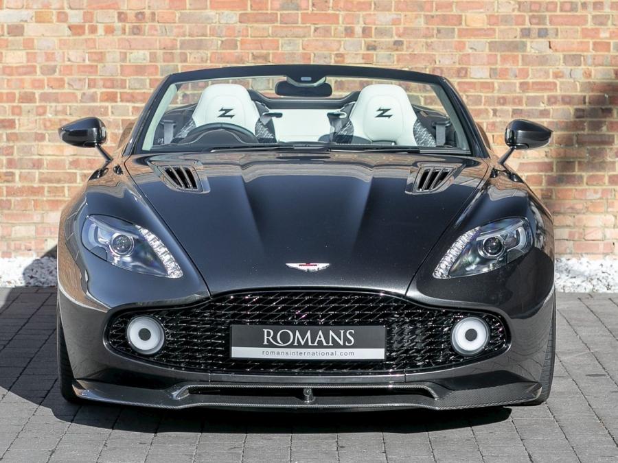  Aston Martin Vanquish Zagato Volante 2018 года  (UK) (фото 17 из 34)